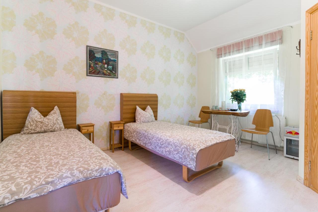 Cerpas Hotel Medemciems Kültér fotó