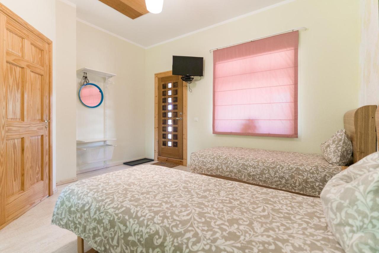 Cerpas Hotel Medemciems Kültér fotó